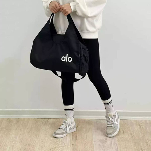 کیف ورزشی alo مدل خفاشی جنس دیبا