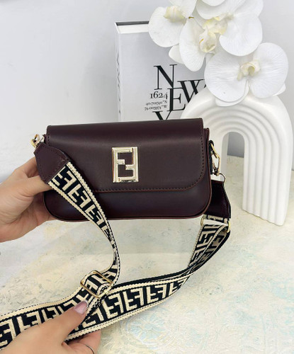 کیف دوشی پاسپورتی مدل بند پهن فندی