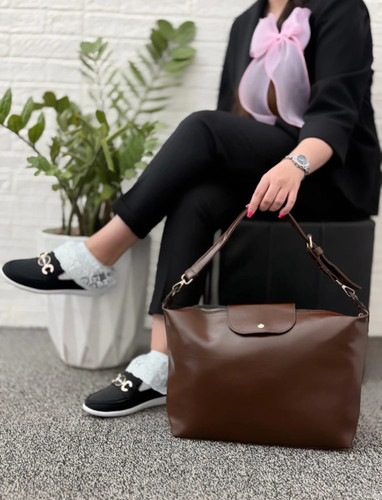 کیف زنانه دوشی مدل پکه دار تک بند