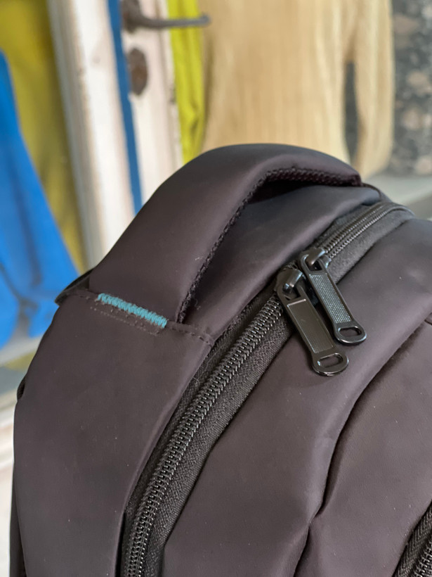 کوله بنلتون مشکی