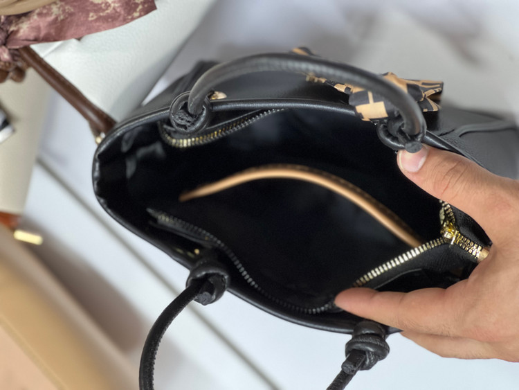 کیف دخترونه miu miu وارداتی